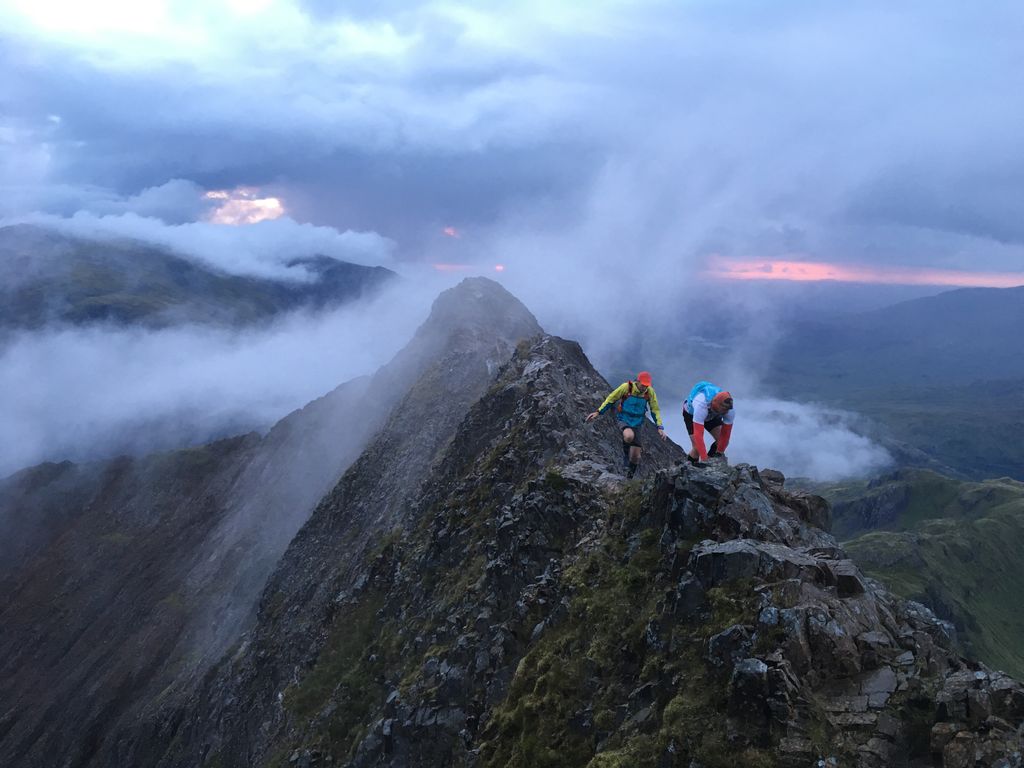 1024x768 Salomon Running and dramatic playgrounds call for