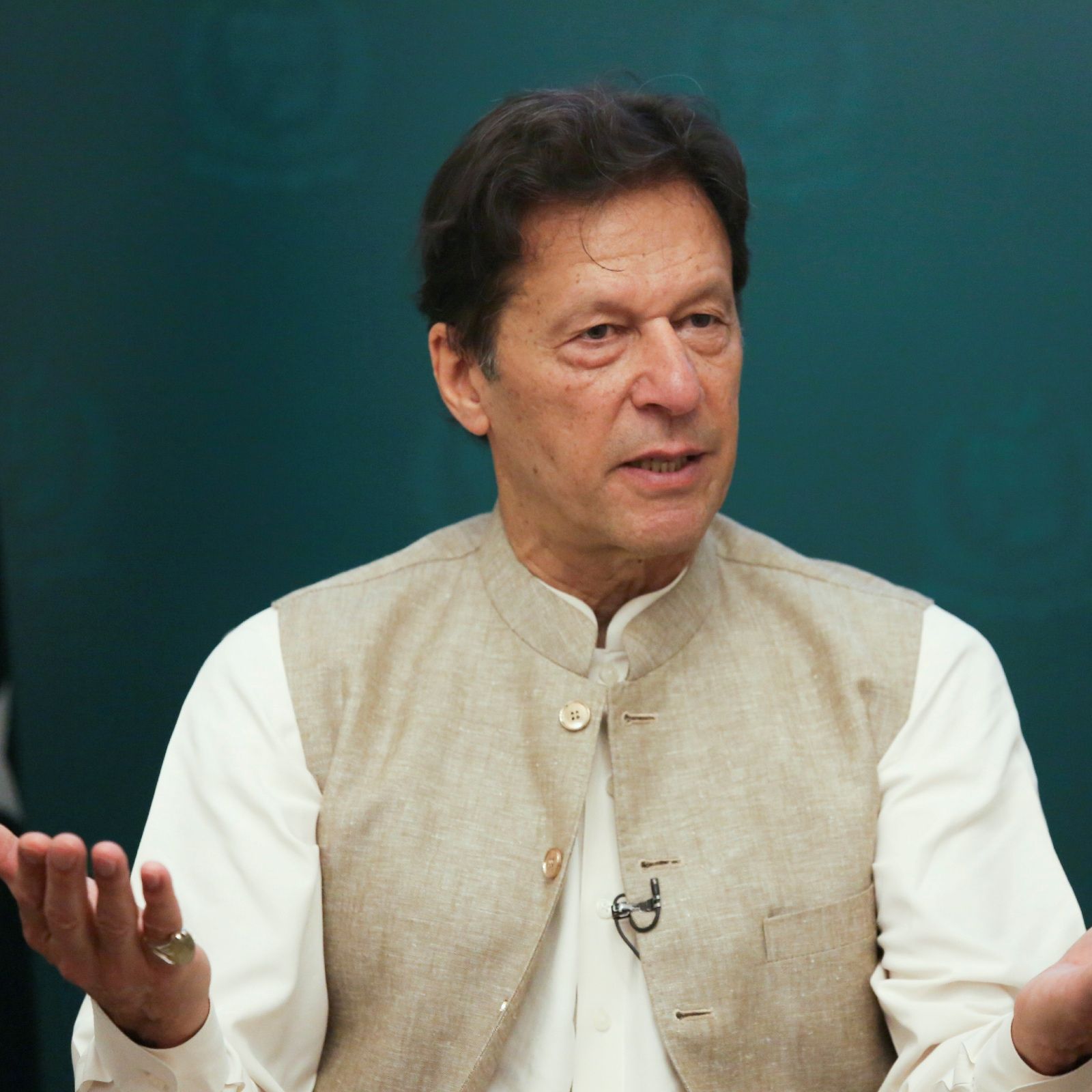 1600x1600 Pakistan PM Imran Khan To Address Nation, Reveal 'Letter' To Thwart Imminent Exit