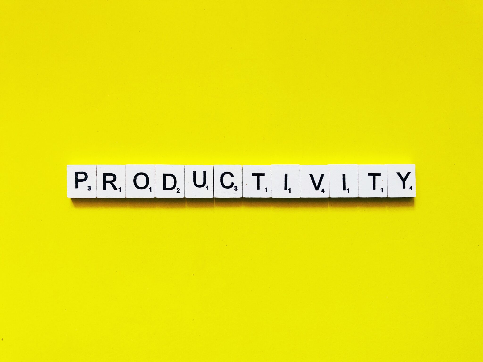 2048x1536 Productivity vs. Efficiency: Are They the Same?