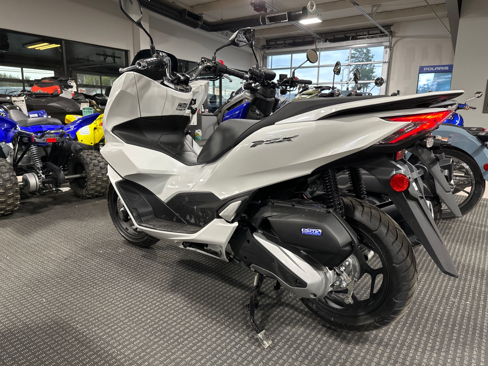 1920x1440 New 2022 Honda PCX Gaylord MI. Specs, Price, Photo. Pearl White HON00775