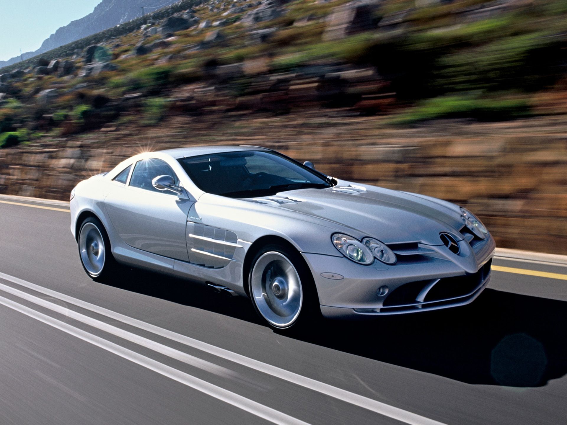 1920x1440 Mercedes Benz SLR McLaren Wallpaper