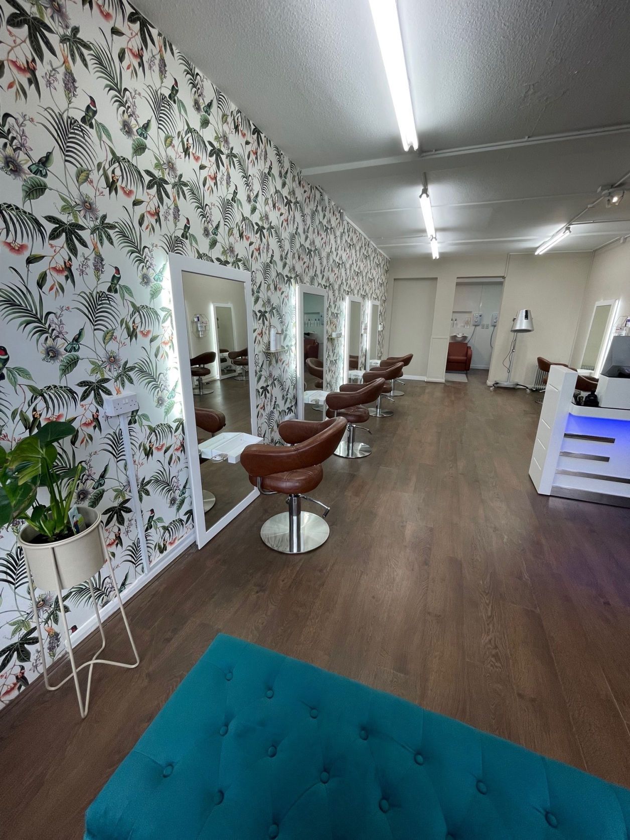 1256x1675 Hair Salon