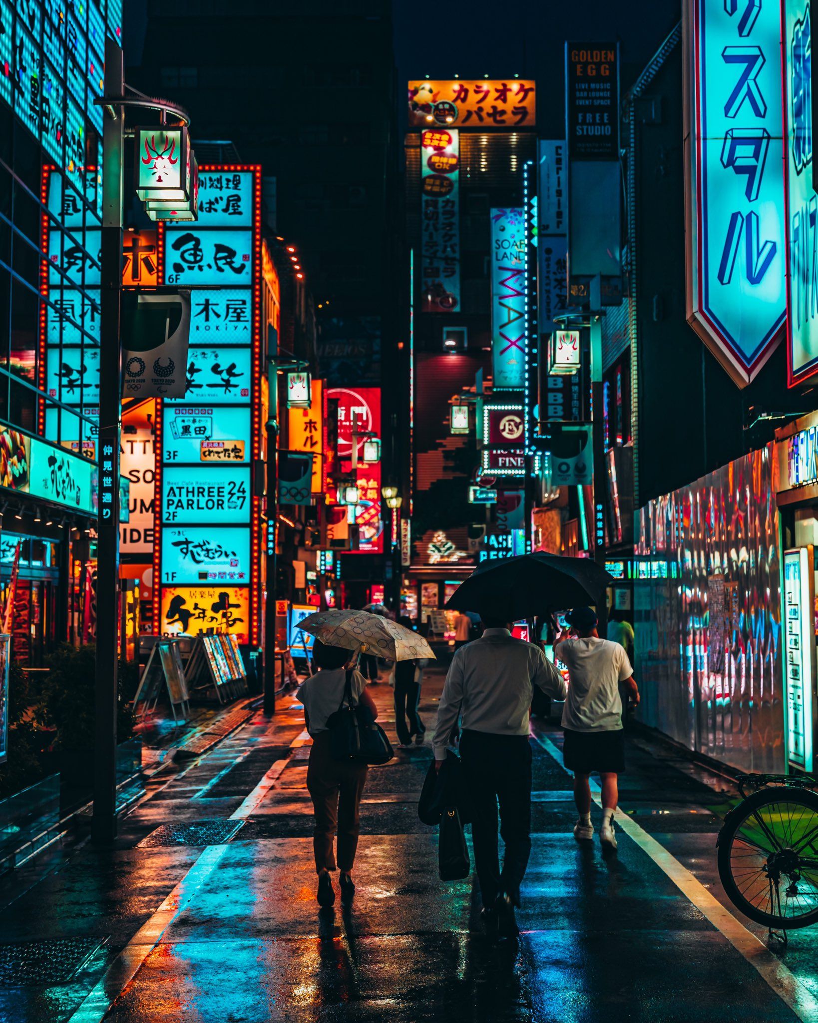 1638x2048 Japan ON walk down Kabukicho☔️✨ #PhotoOfTheDay #photo #Japan #aesthetic