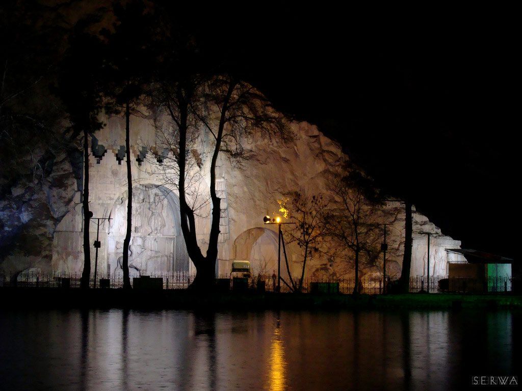 1024x768 Taq E Bostan