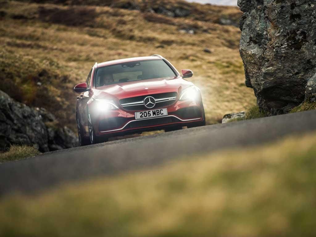 1024x768 Mercedes AMG C63 (W205)