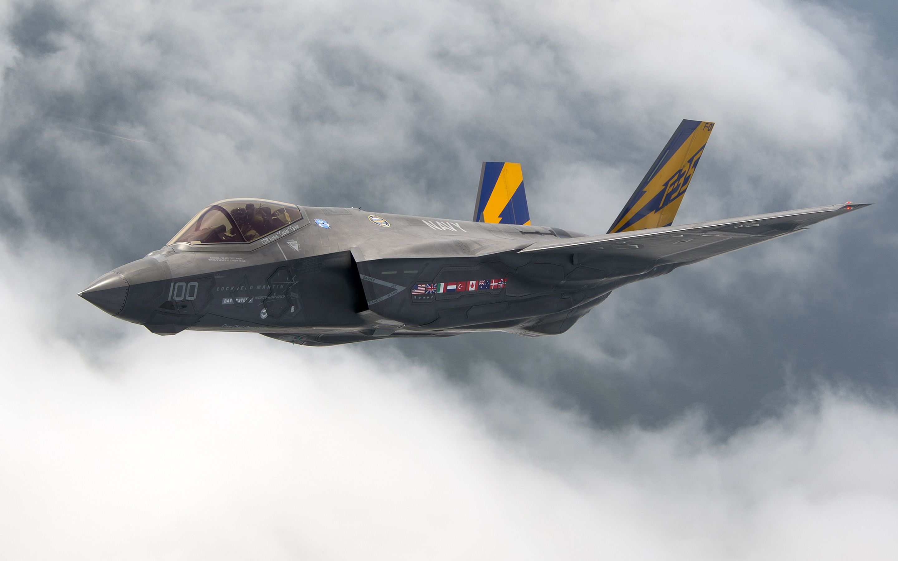 2880x1800 Wallpaper 4k Lockheed Martin F 35 Lightning II Stealth Fighter Wallpaper