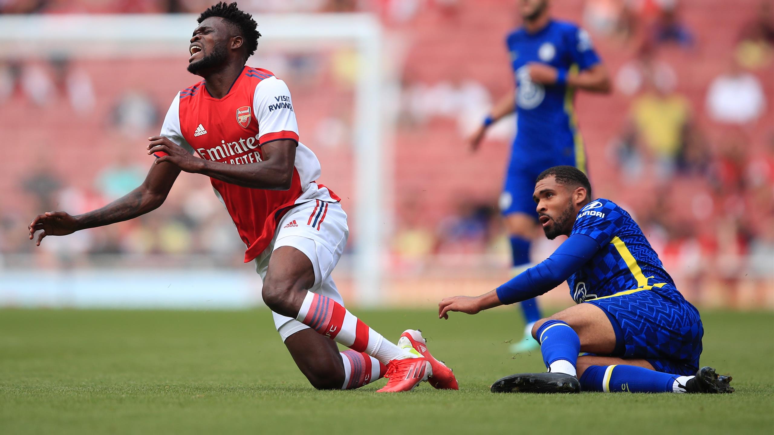 2560x1440 Football news midfielder Thomas Partey to have scan after injury against Chelsea