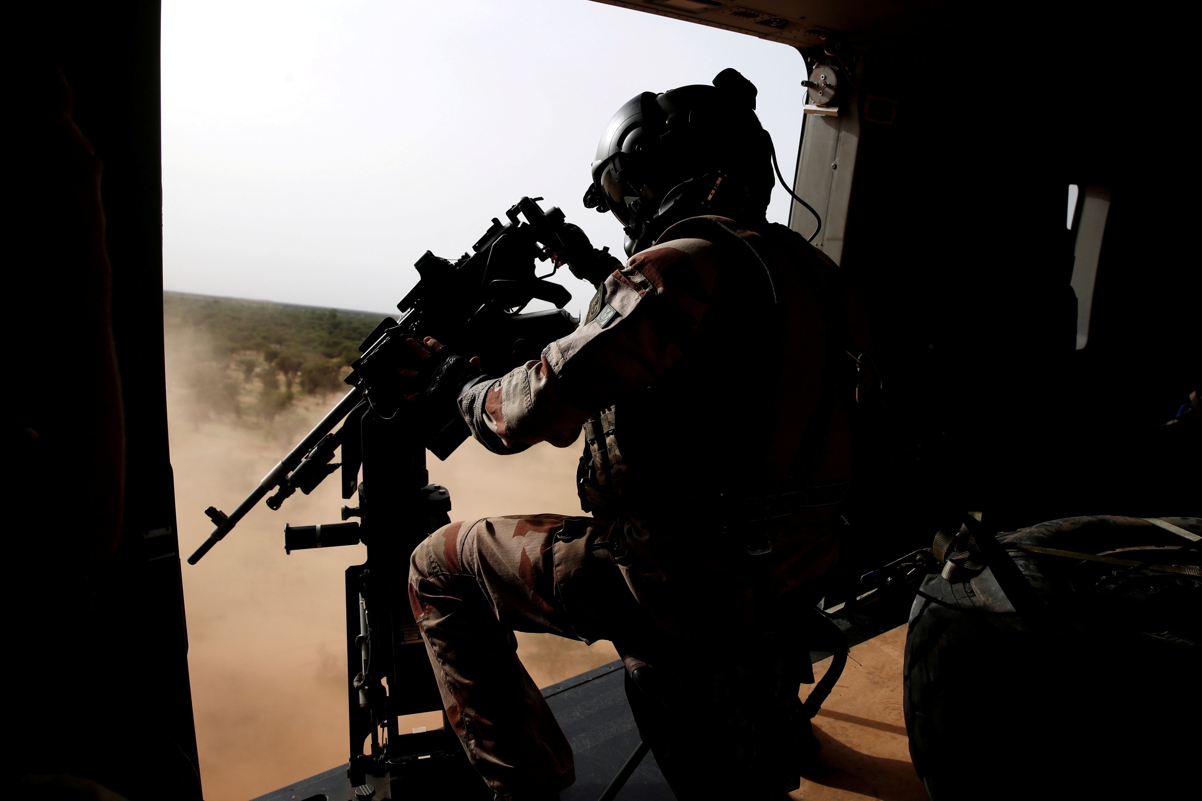 4000x2667 Pentagon chief tells French counterpart U.S. supports Sahel mission
