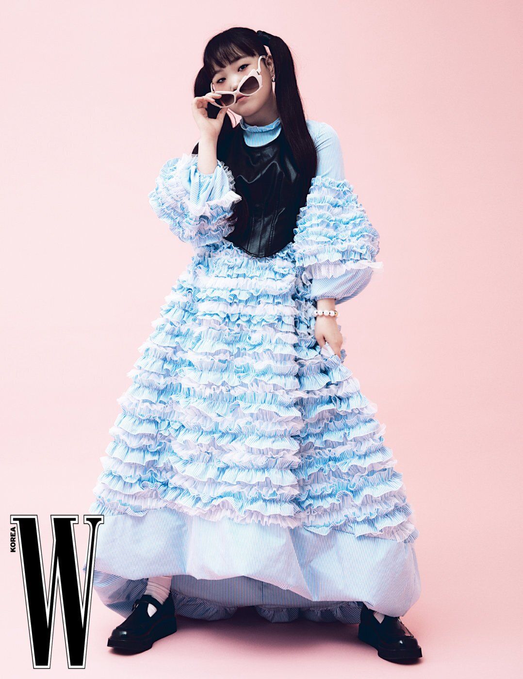 1078x1400 AKMU for W Korea June Issue 2022