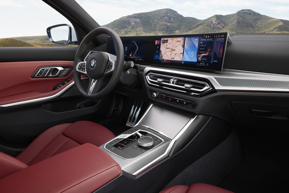 1200x800 BMW 3 Series Gets Tweaked Styling, New Curved Screen