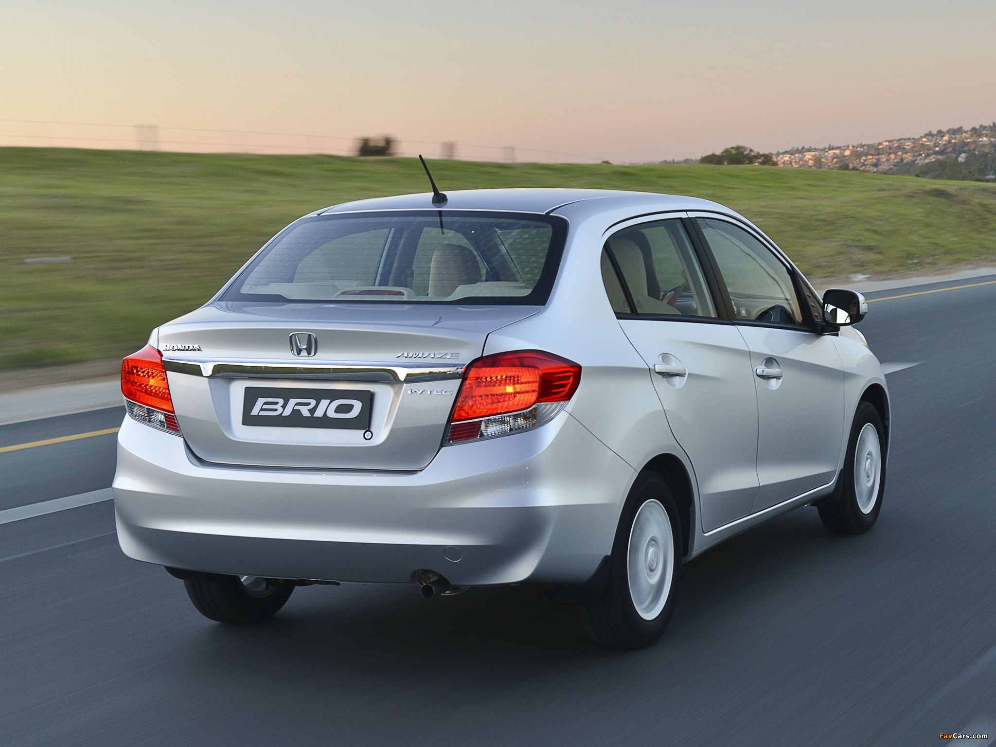 2048x1536 image Of Honda Brio Amaze ZA Spec 2013 (2048x1536)