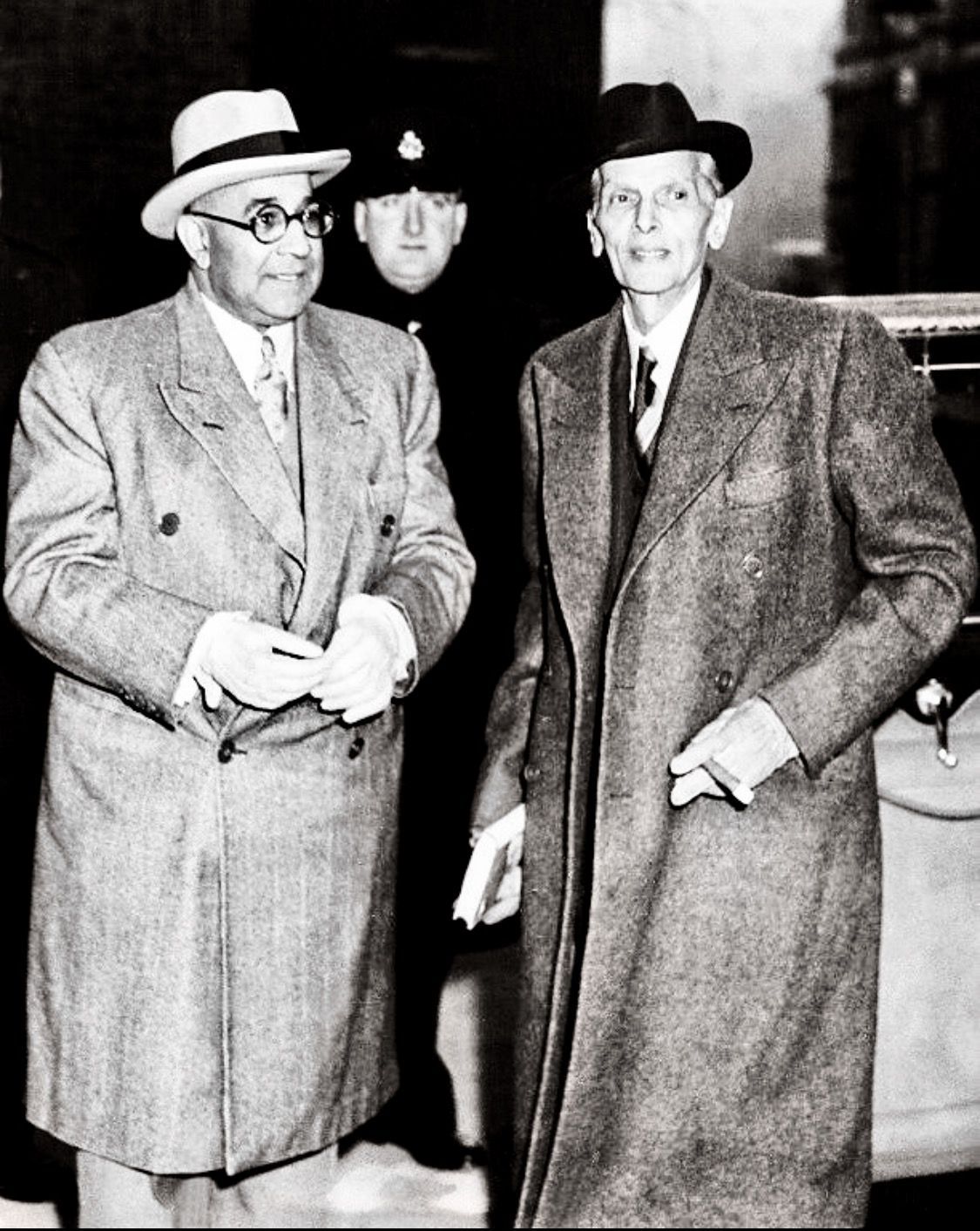 1125x1412 Mohammad Ali Jinnah with Liaquat Ali Khan in London. Pakistan culture, Mohammed ali, History of pakistan