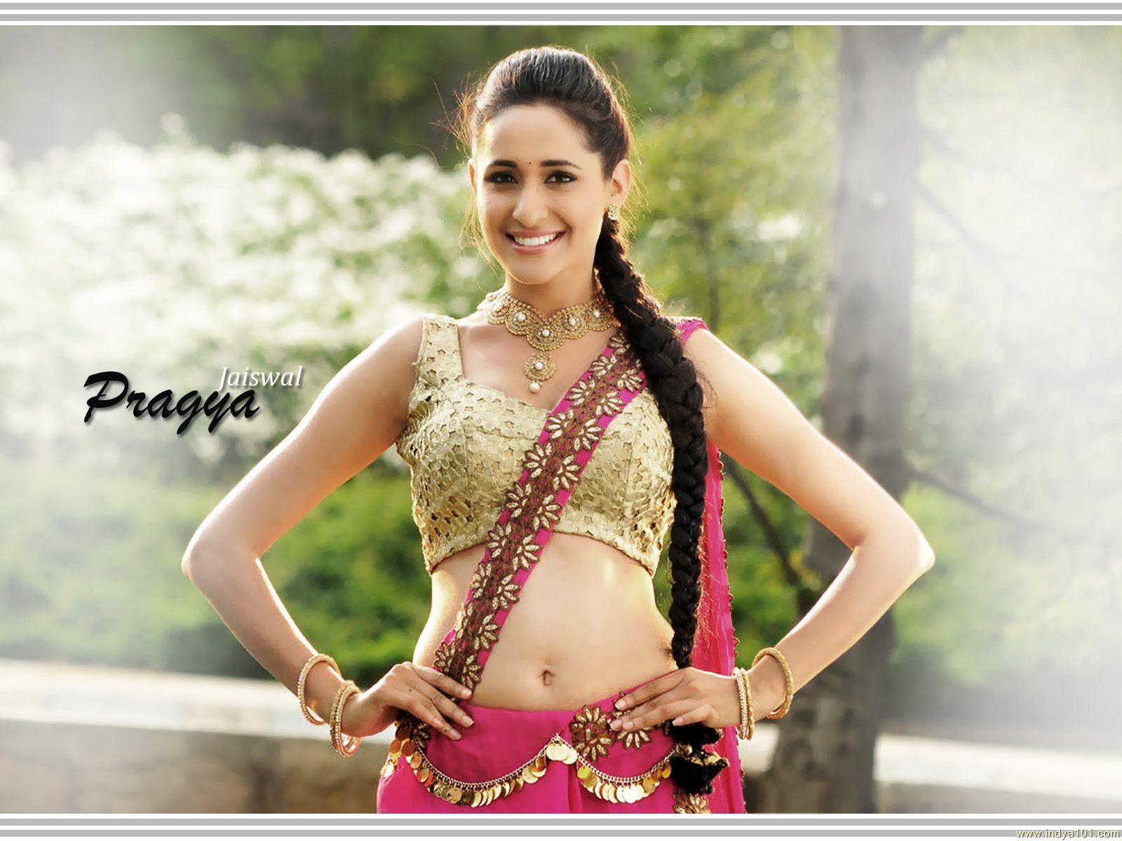 1600x1200 Pragya Jaiswal wallpaper - (1600x1200) :