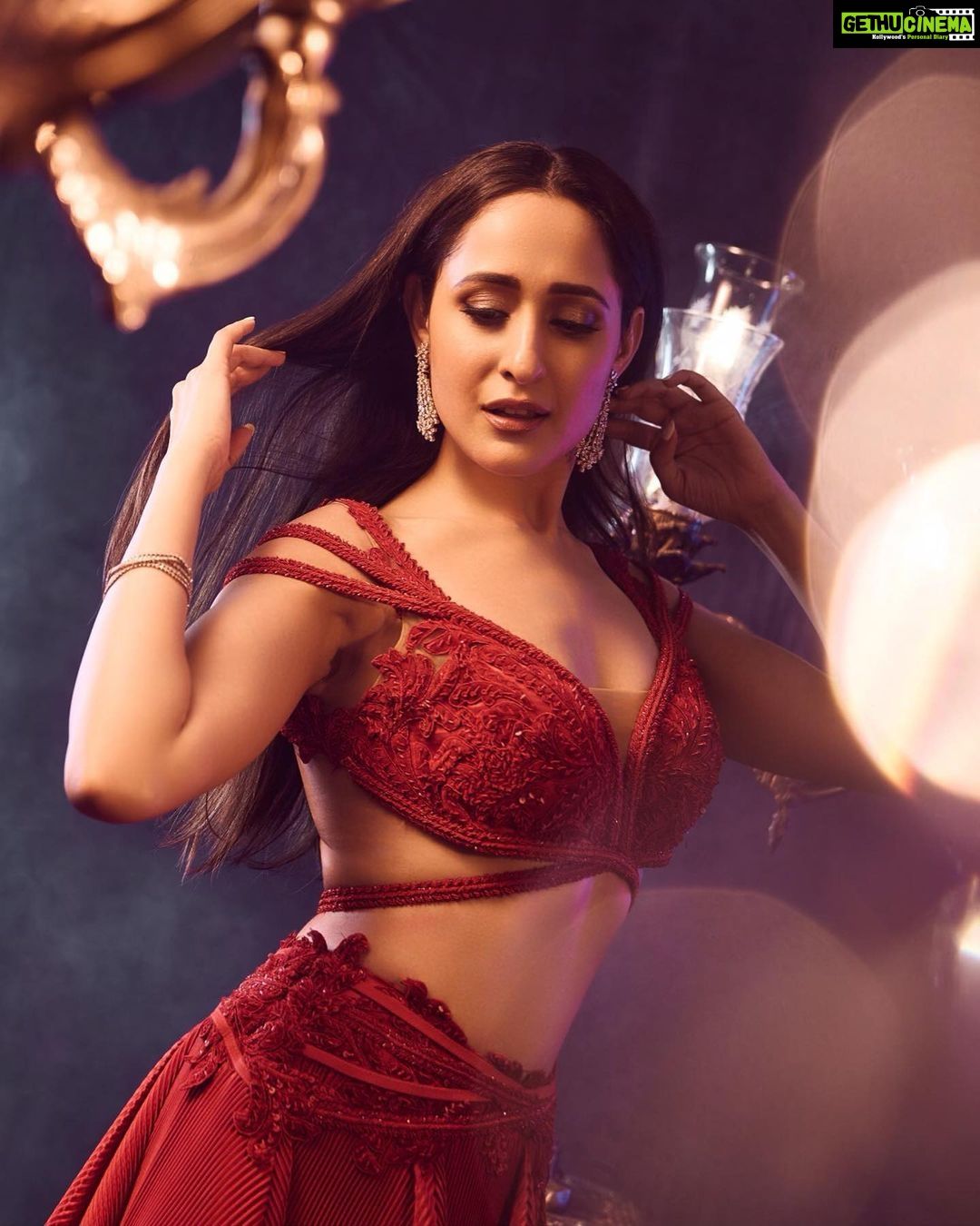 1080x1350 Actress Pragya Jaiswal HD Photo and Wallpaper May 2022