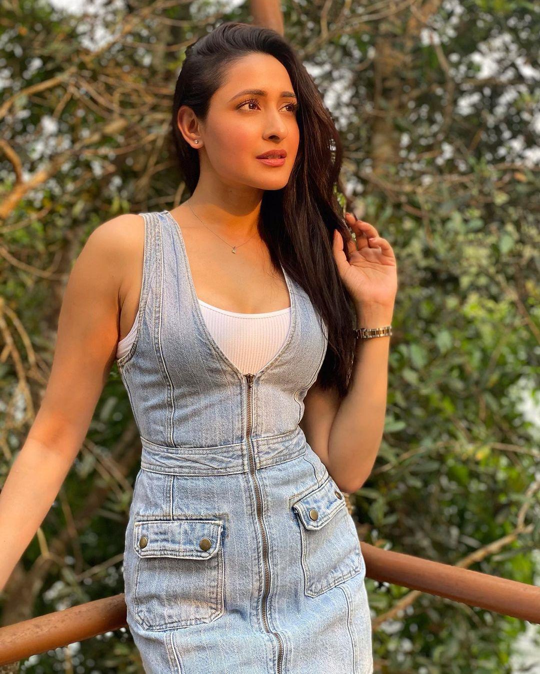 1080x1349 Telugu actress hot photo. Pragya Jaiswal beautiful and photohoot Photo: HD Image, Picture, Stills, First Look Posters of Telugu actress hot photo. Pragya Jaiswal beautiful and photohoot Movie