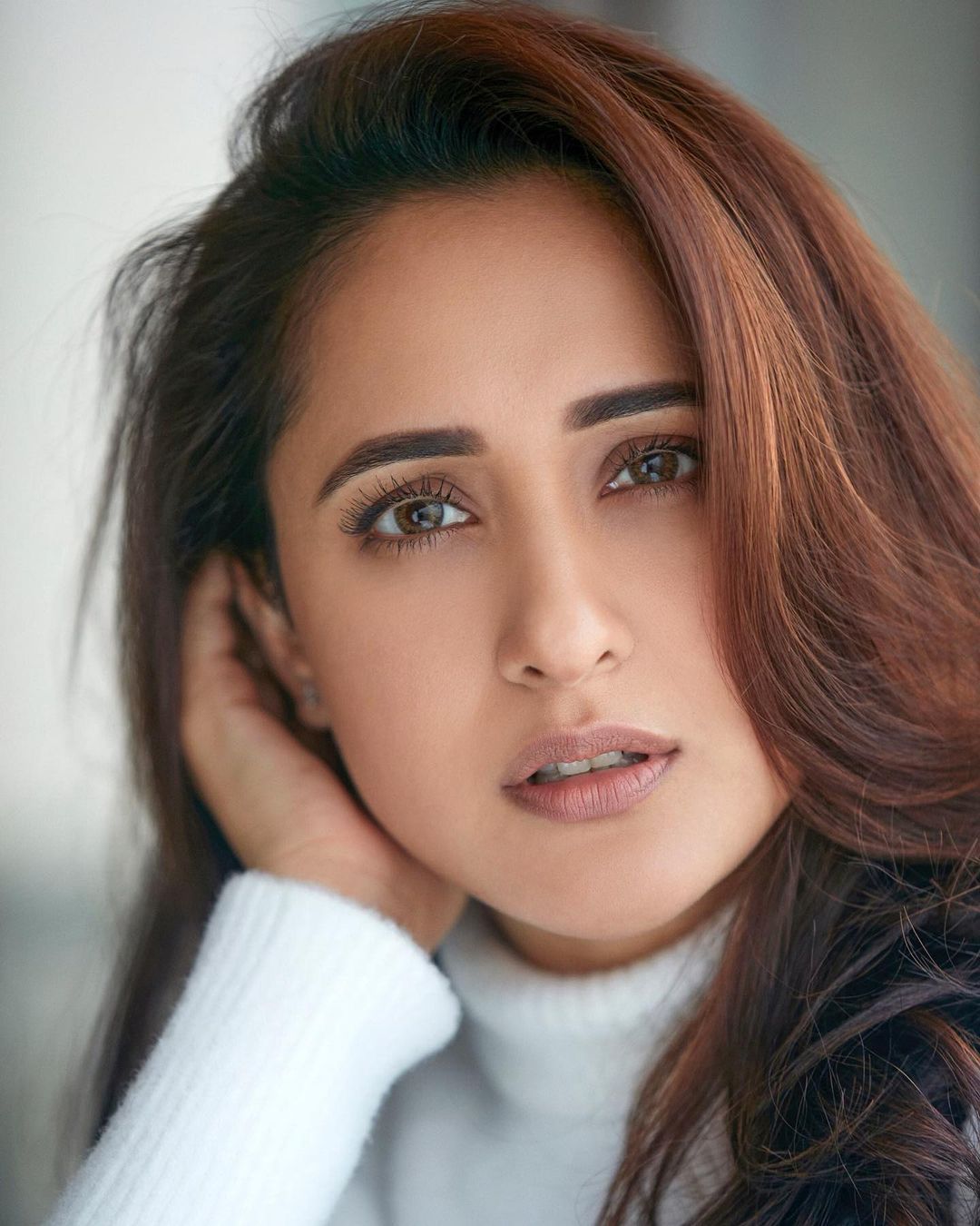 1080x1350 Pragya Jaiswal Looks Elegant Recent Photo
