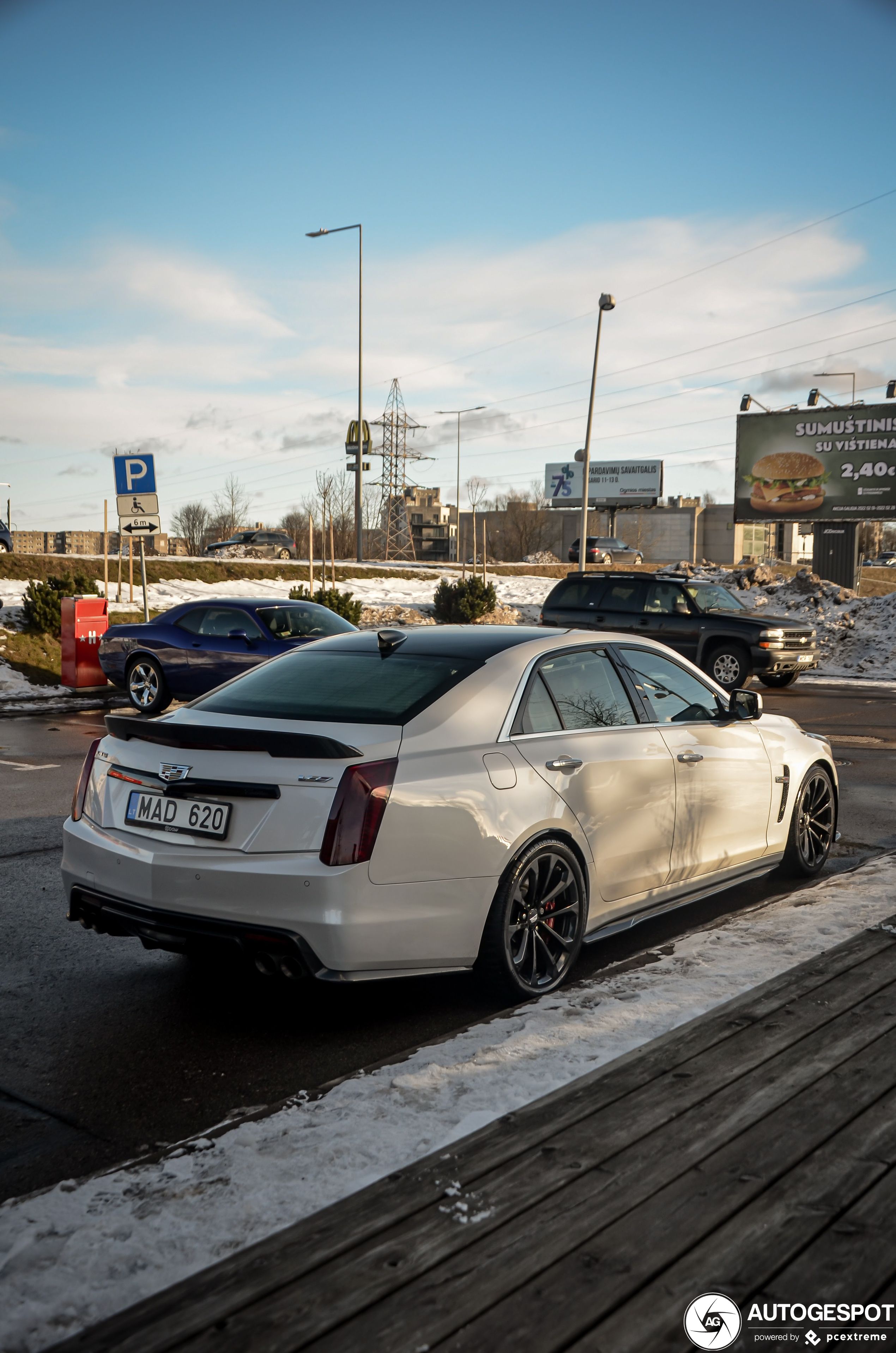 2540x3835 Cadillac CTS V 2015 March 2022