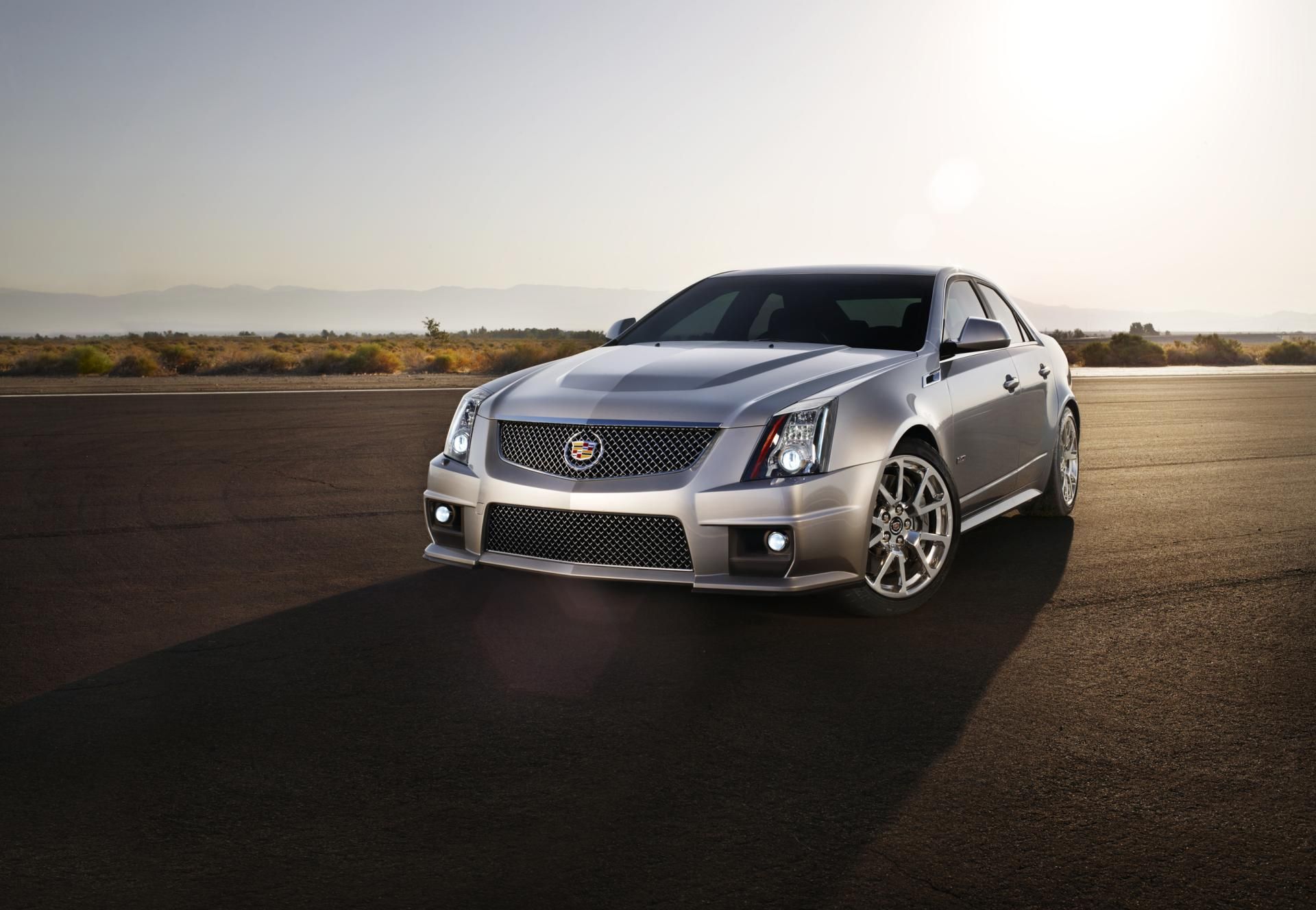 1920x1328 Cadillac CTS V Sedan Wallpaper [HD]