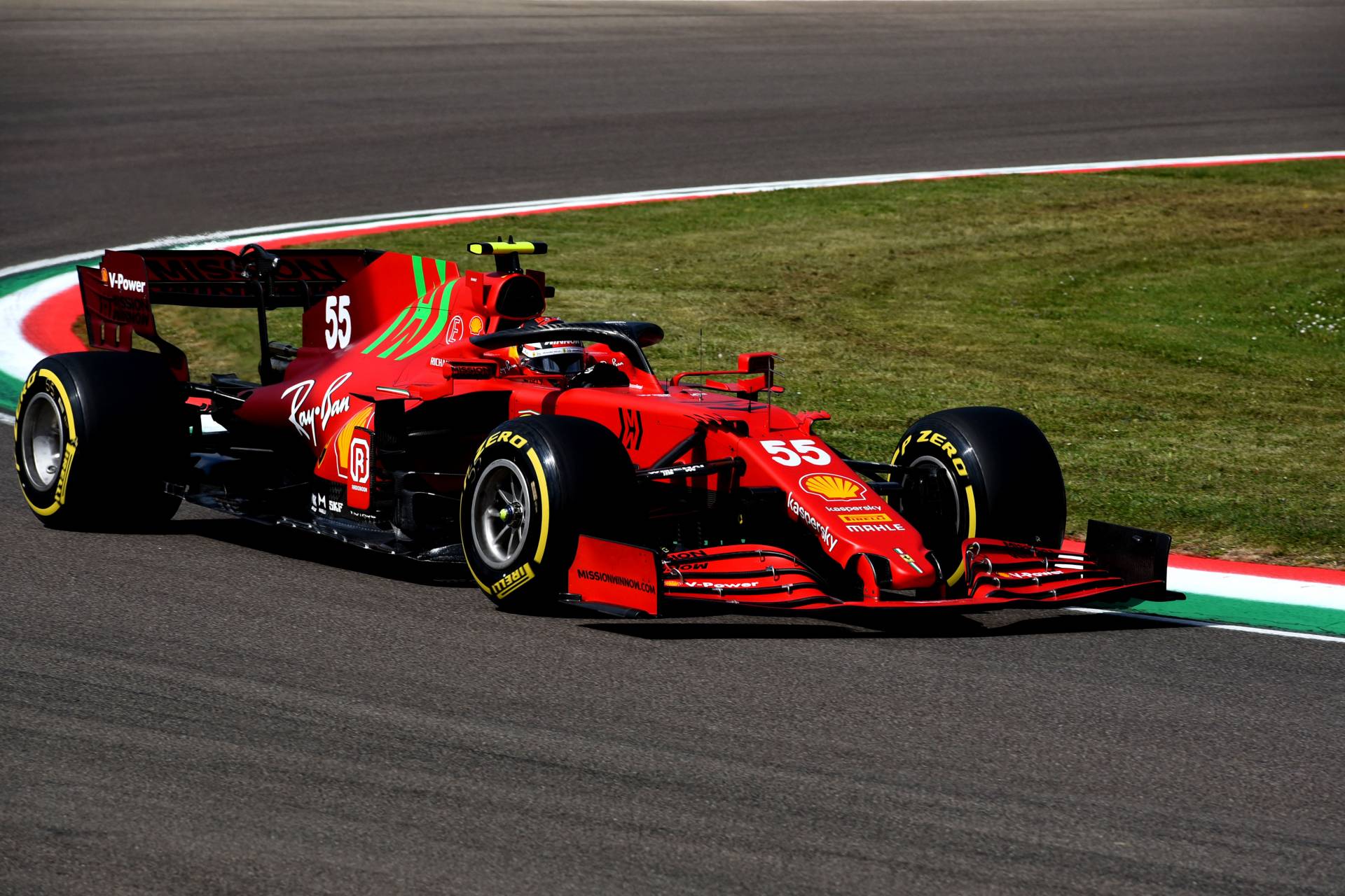 1920x1280 Carlos Sainz feels good in Imola: Good start to the weekend