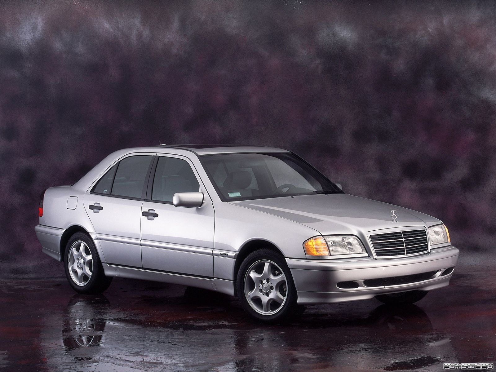 1600x1200 Mercedes Benz W202 Wallpaper