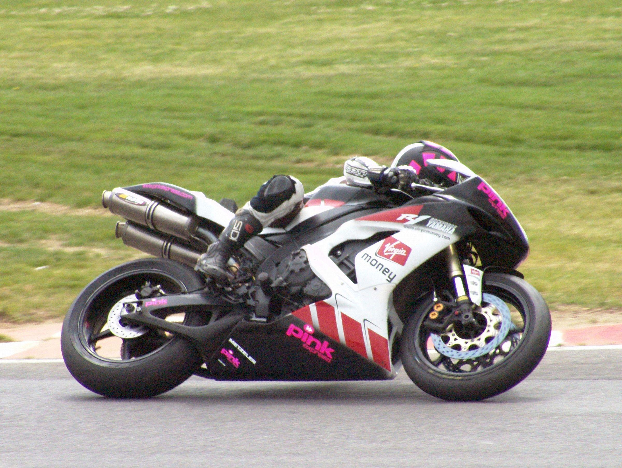 2400x1805 Super Street Bike Wallpaper