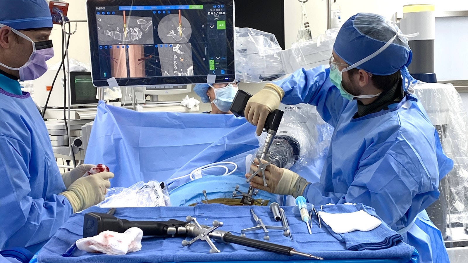 1600x900 Download Surgeon Medical Equipment Operating Room Wallpaper