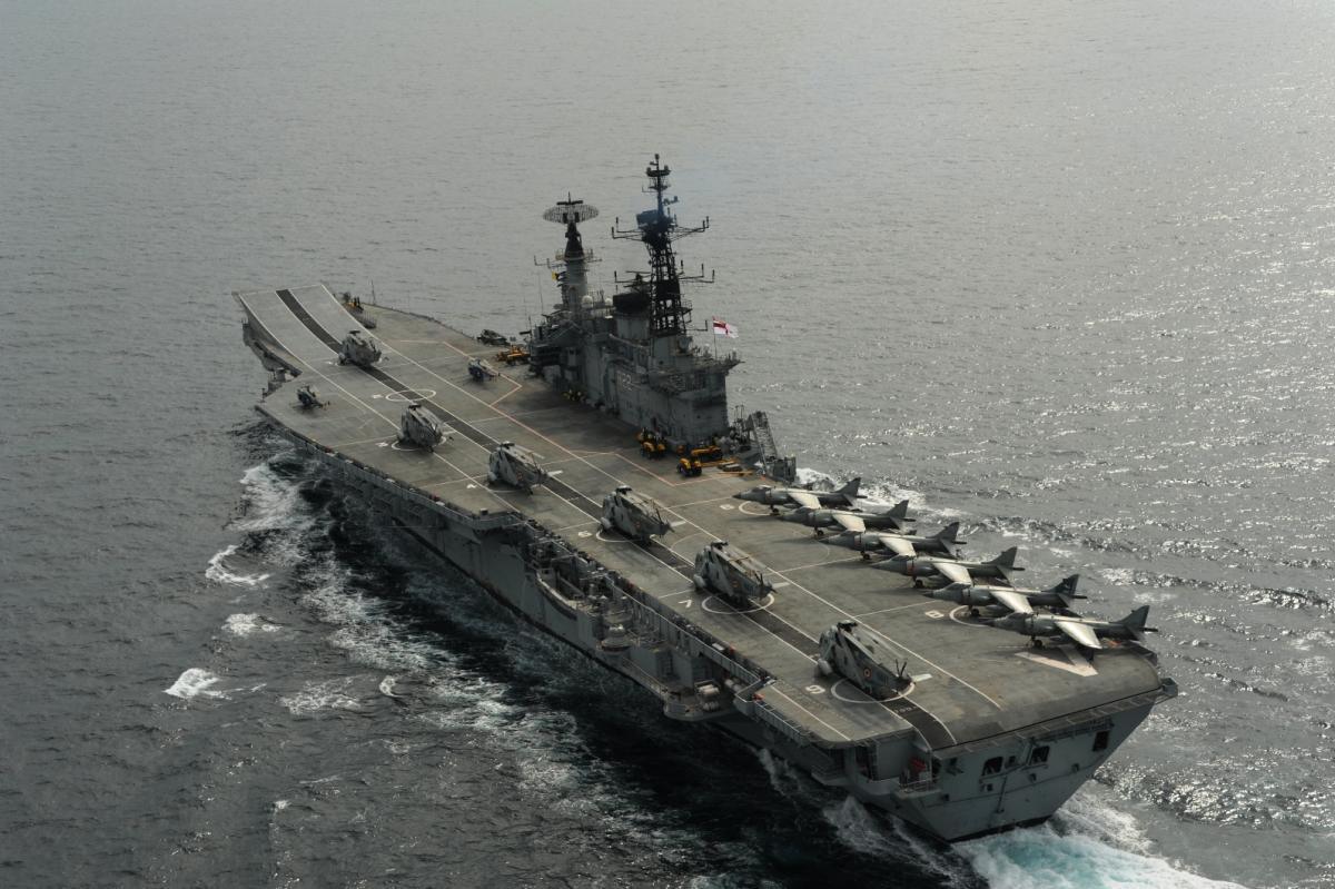 1200x799 of The Biggest Aircraft Carriers in The World