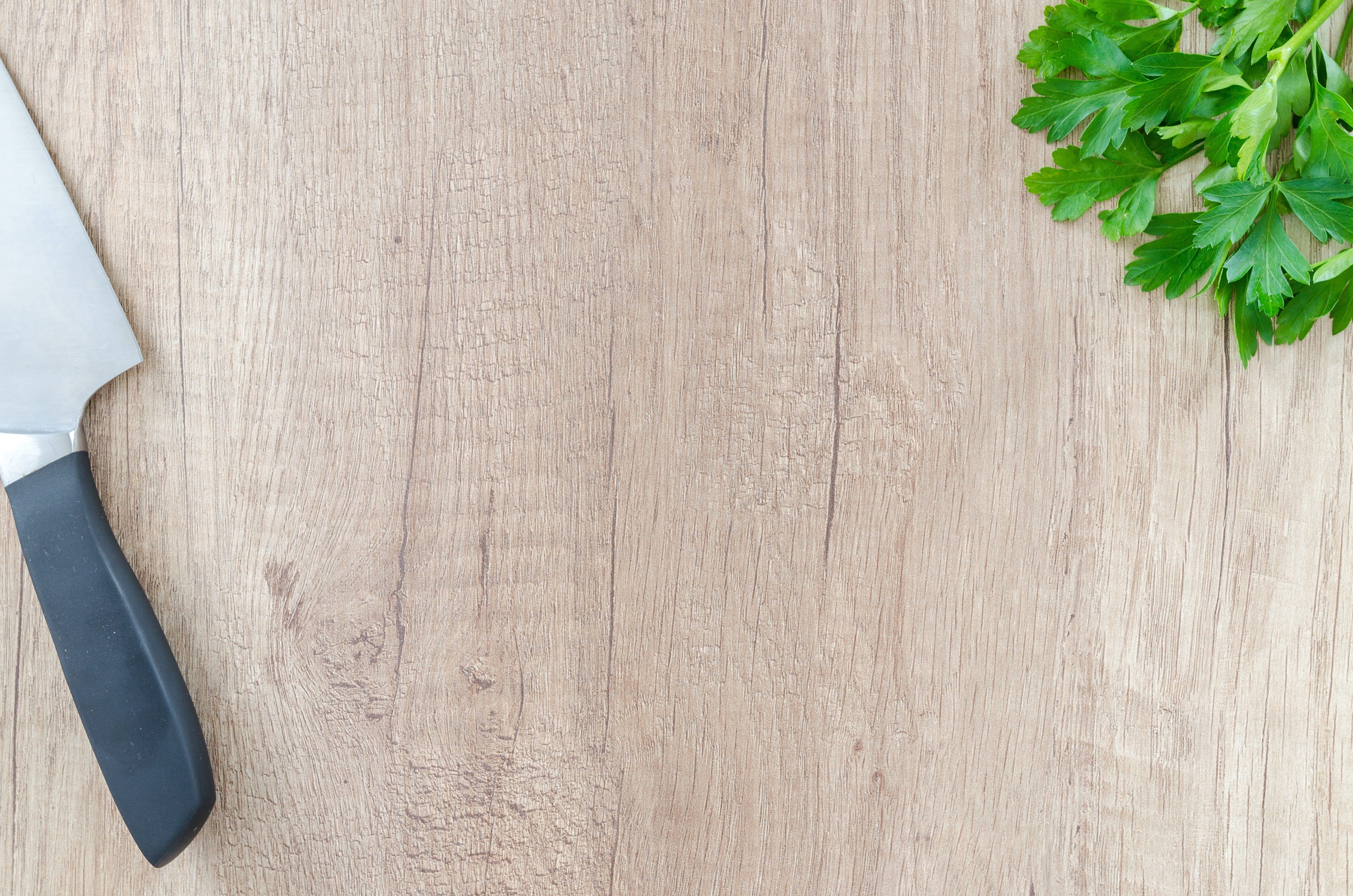 4928x3264 Wallpaper / Pepper, Background, Wood, Vegetarian, Wood Grain, Cutting Board, Tomato, Dinner, Meal, Menu, Board, Copy Space, Herb, Leaf, Plank, Close Up, Prepared, Space Free Download