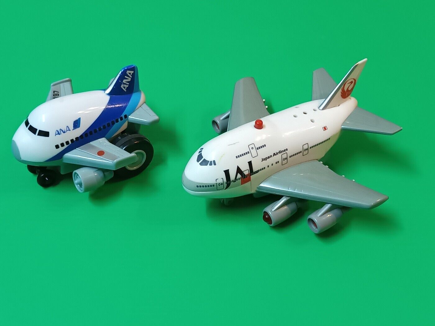1400x1050 JAL AND ANA Japan Airlines Kids Batteries operated + Friction plane toy