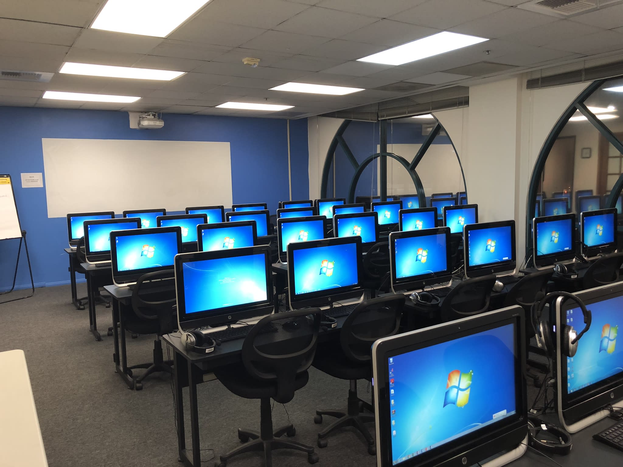 2048x1536 High Tech Corporate Training / Meeting Room Facility In Downtown Glendale, Glendale, CA. Off Site