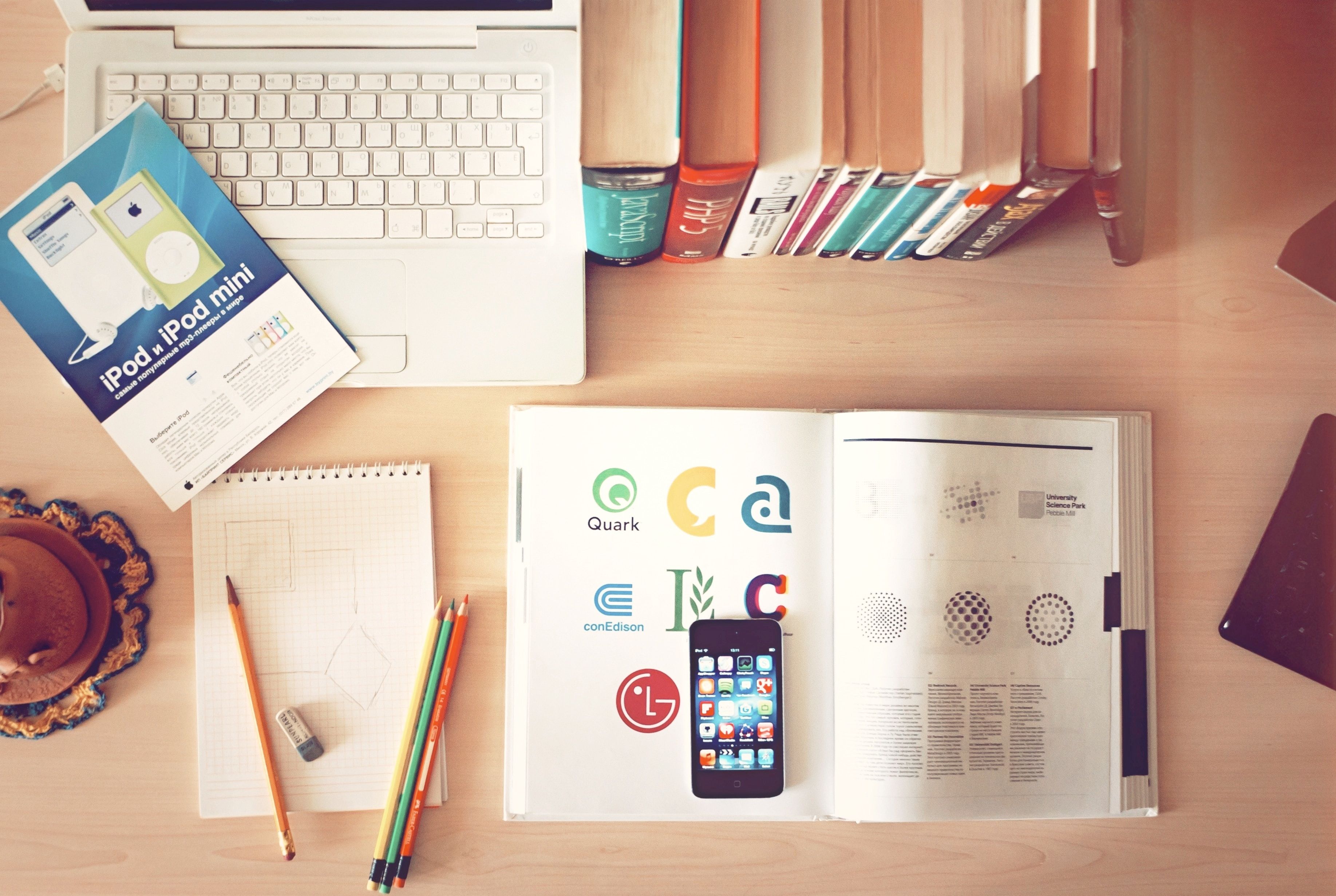 3670x2462 Online School Wallpaper