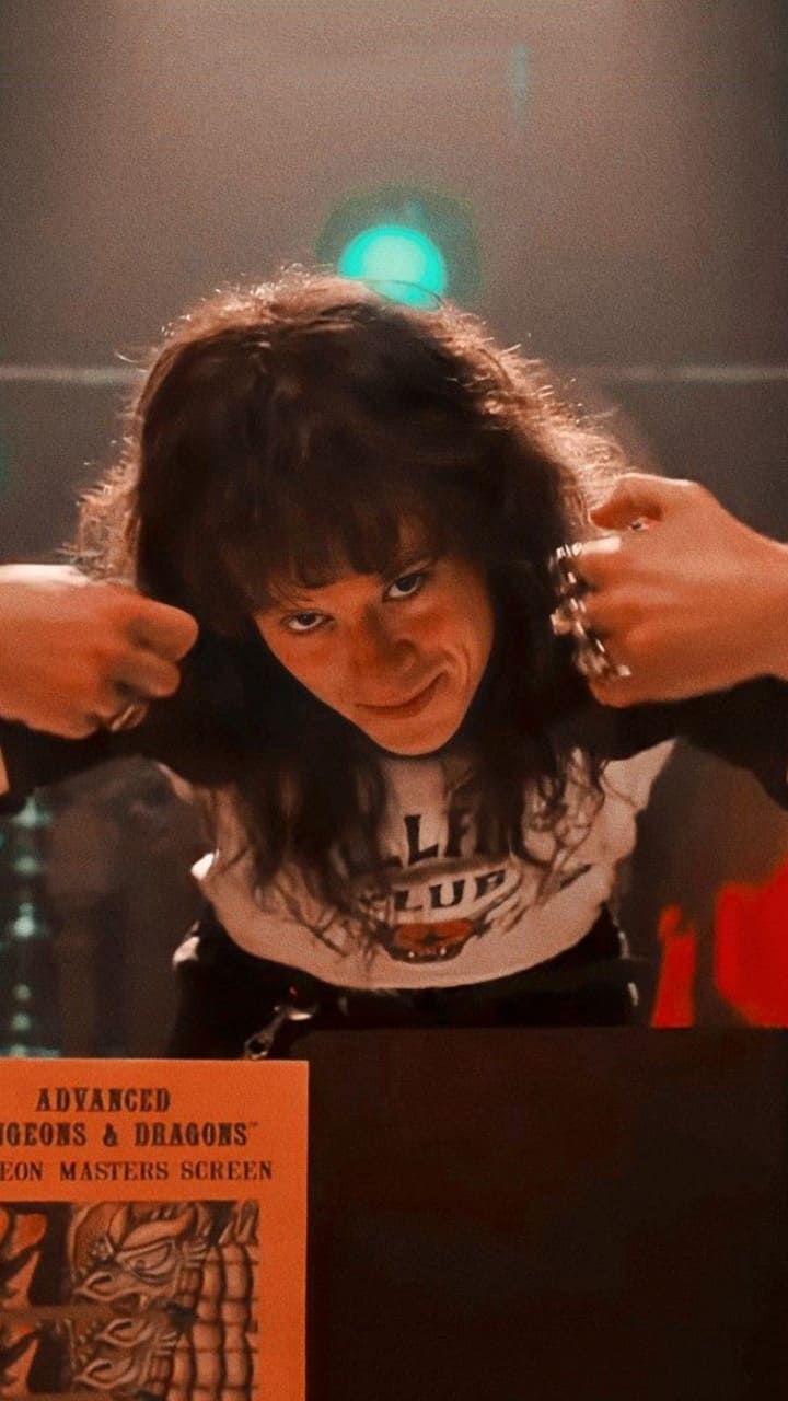 720x1280 Eddie Stranger Things Wallpaper