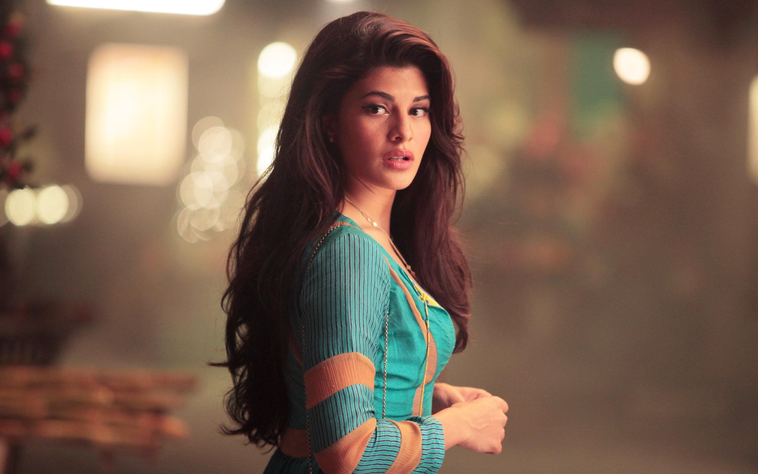 2560x1600 Actress Jacqueline Fernandez Photo