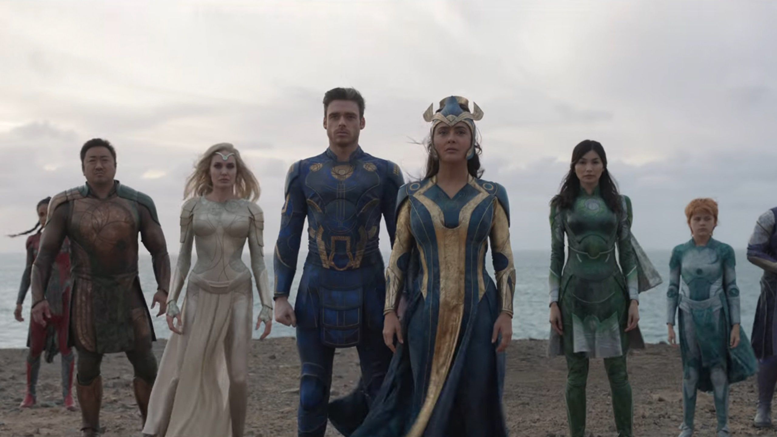 2560x1440 Angelina Jolie And Salma Hayek Are The Duo We Never Knew We Wanted In The New Marvel Eternals