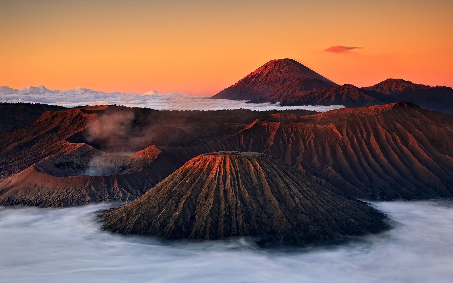 1920x1200 Mount Bromo HD Wallpaper