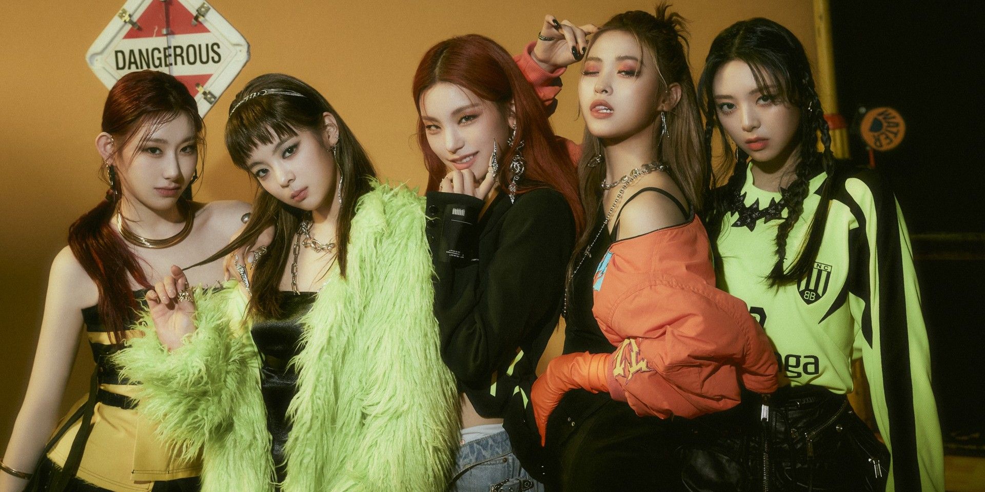 1920x960 Itzy Mafia Wallpaper
