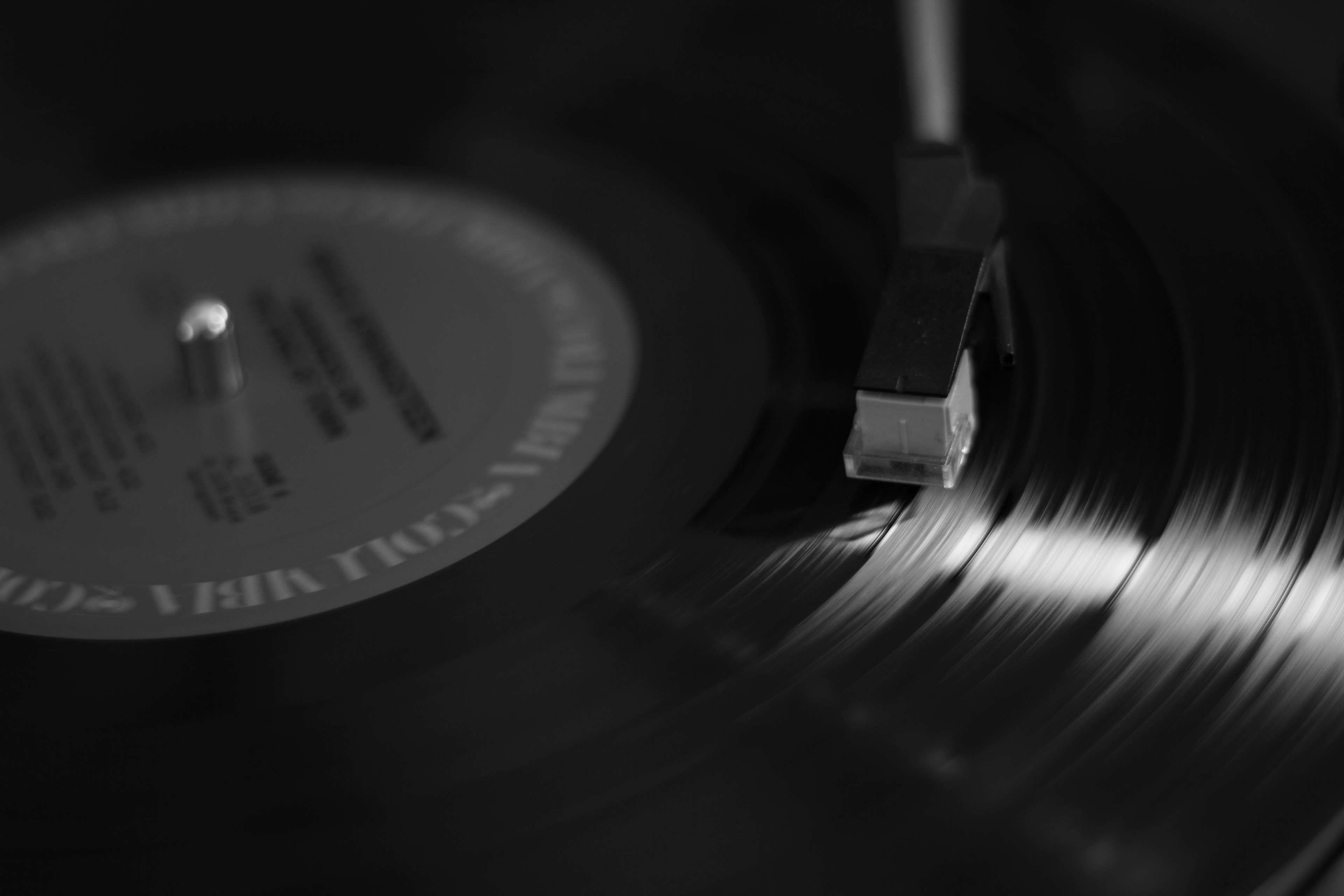 3840x2560 music, play, spinning, turntable, vinyl 4k Gallery HD Wallpaper