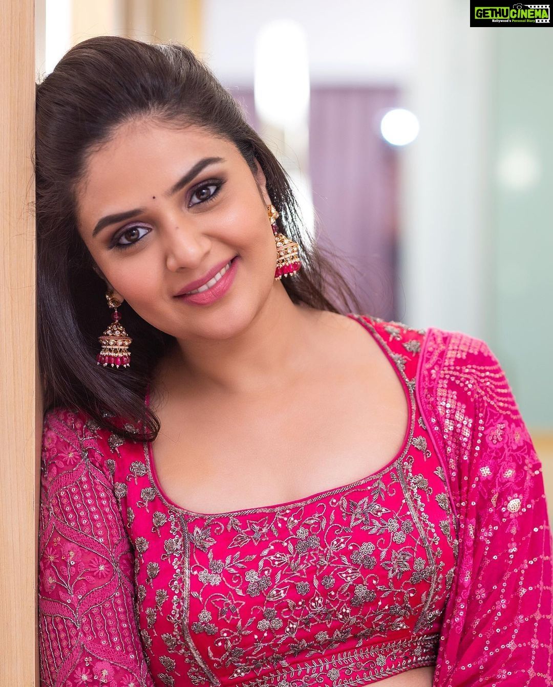 1080x1343 Actress Sreemukhi HD Photo and Wallpaper October 2022