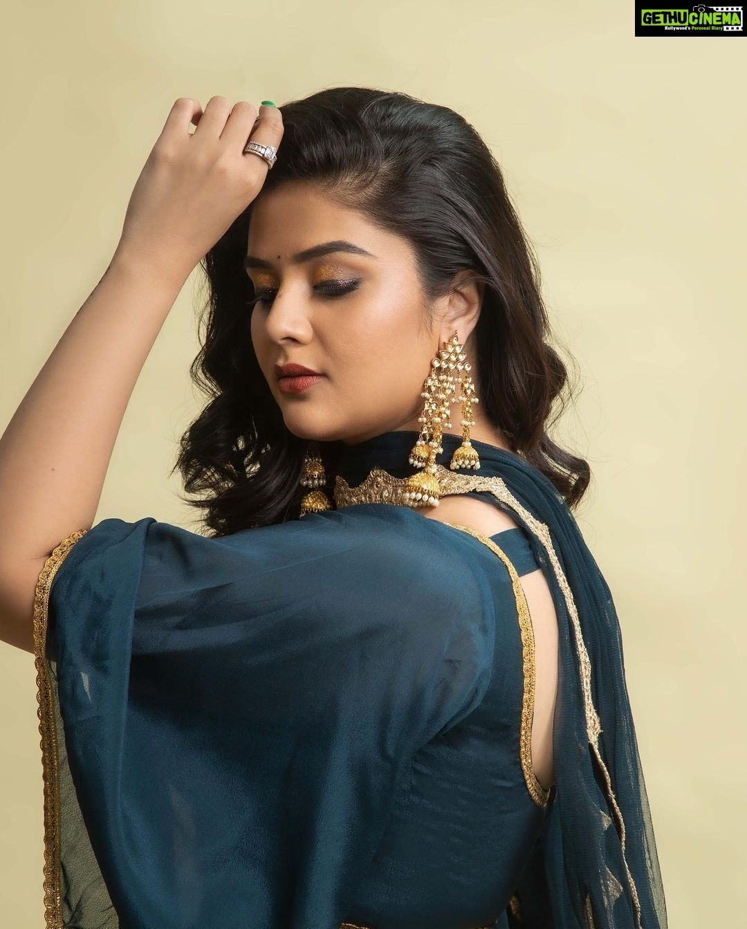 1080x1343 Actress Sreemukhi HD Photo and Wallpaper December 2021