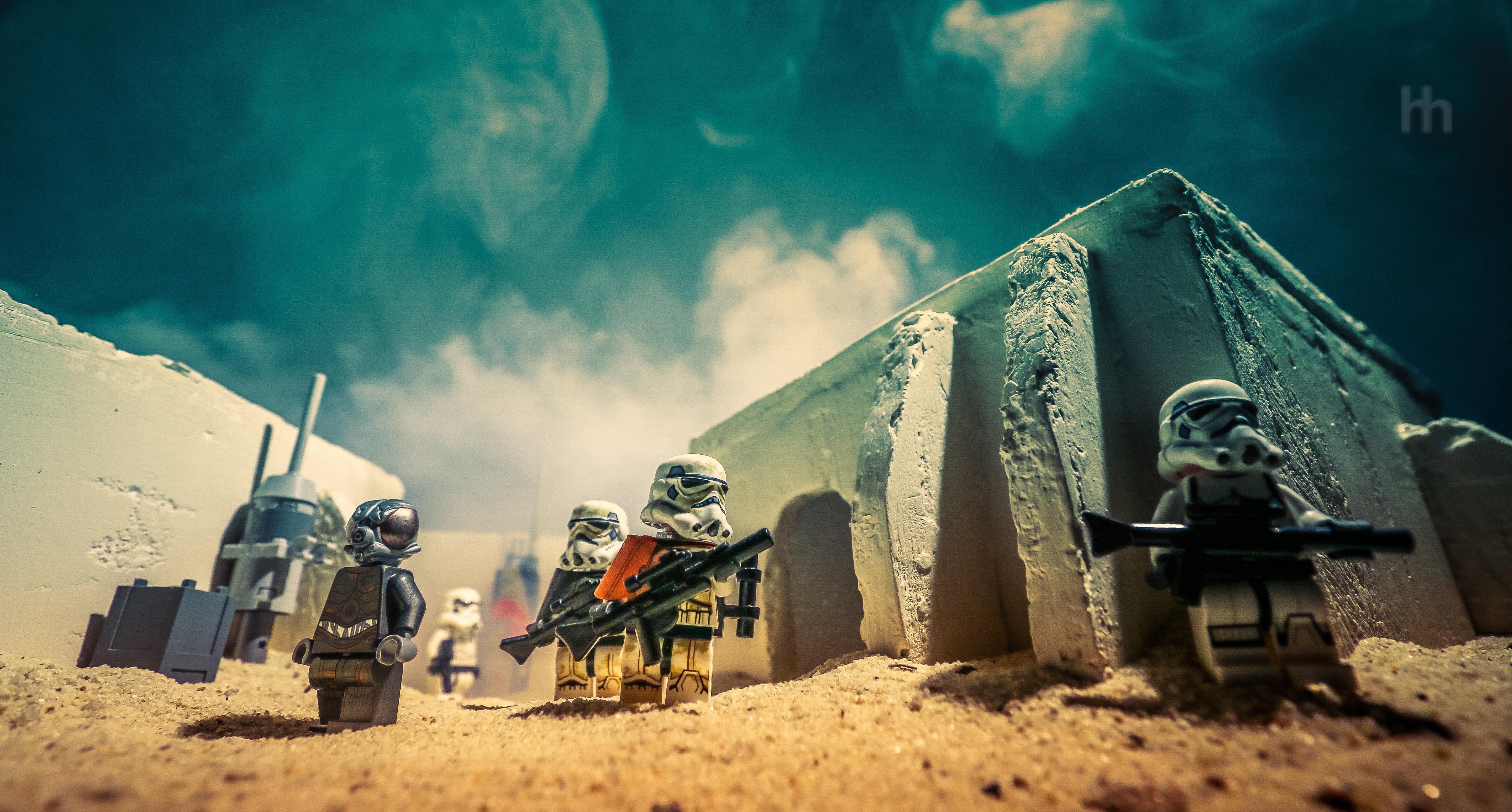 5472x2940 Mos Eisley in Lego scale. No Photohop