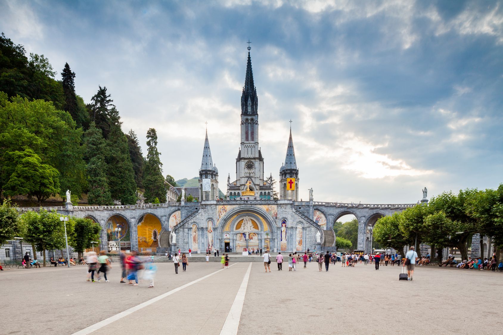 Lourdes Wallpapers - Top Free Lourdes Backgrounds - WallpaperAccess