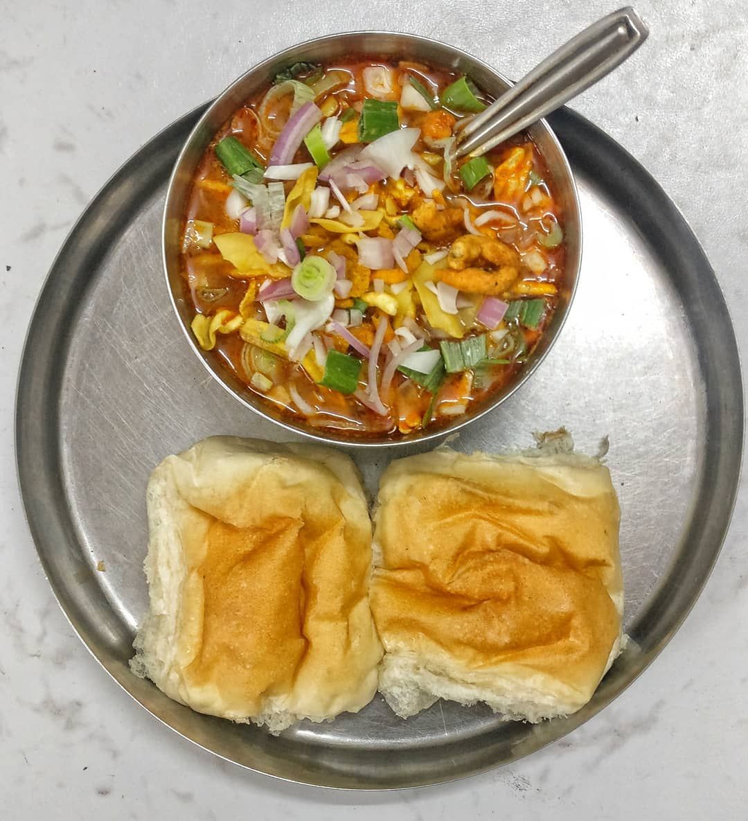 1080x1185 Homemade Misal Pav for breakfast today! Actually it's made for lunch. But it's so delicious I couldn't resist it and had it for b. Mumbai food, Lunch, Delicious