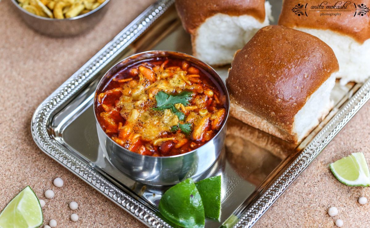 1200x740 Misal Pav Recipe. Recipes, Misal pav recipes, Pav recipe