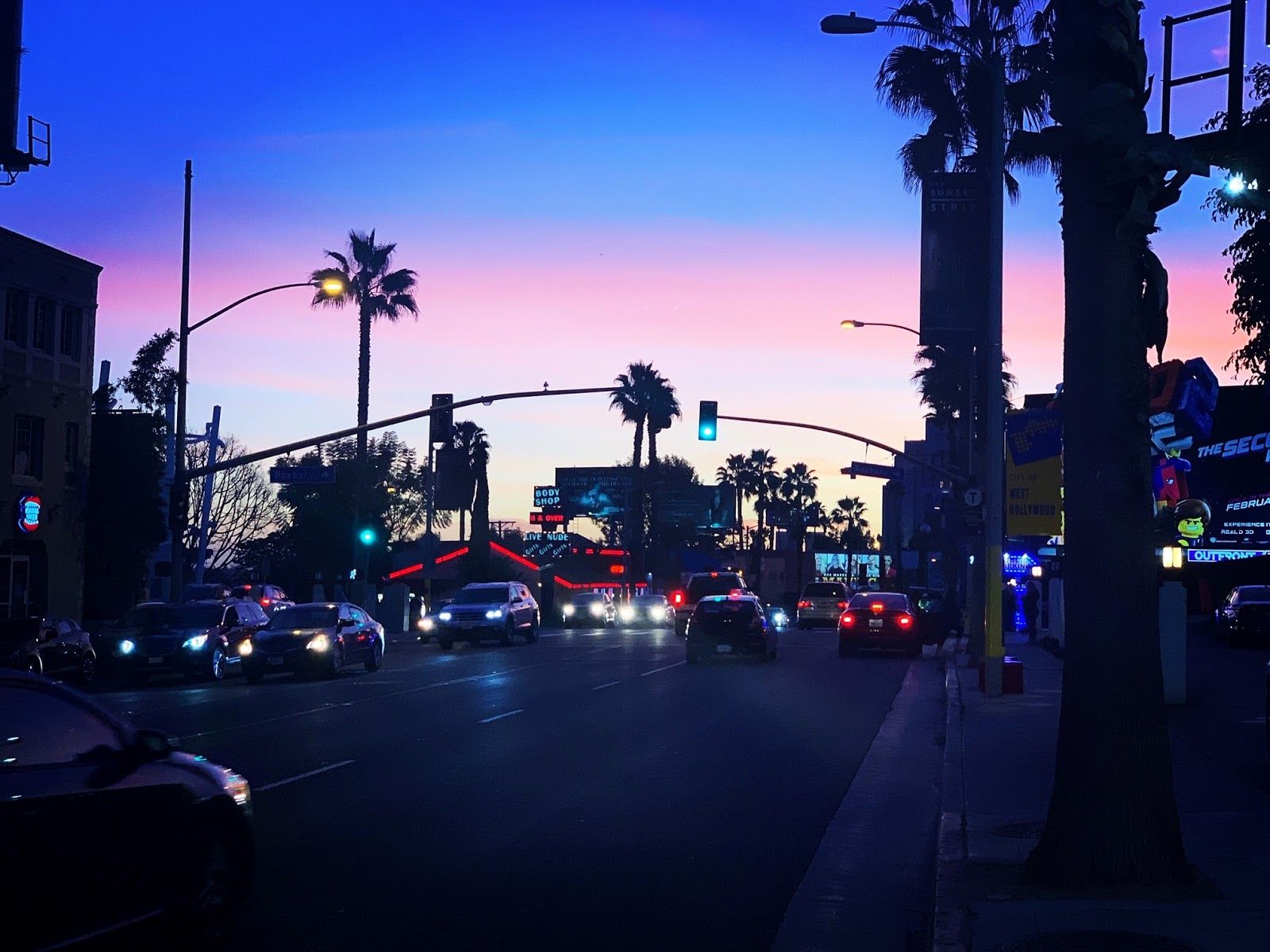 1600x1200 Thinking Pink: Sunset Strip on Saturday Night