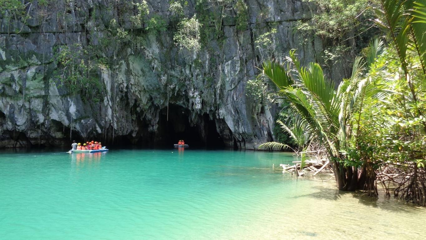 1366x768 Lucky Garden Inn from $13. Puerto Princesa Hotel Deals & Reviews
