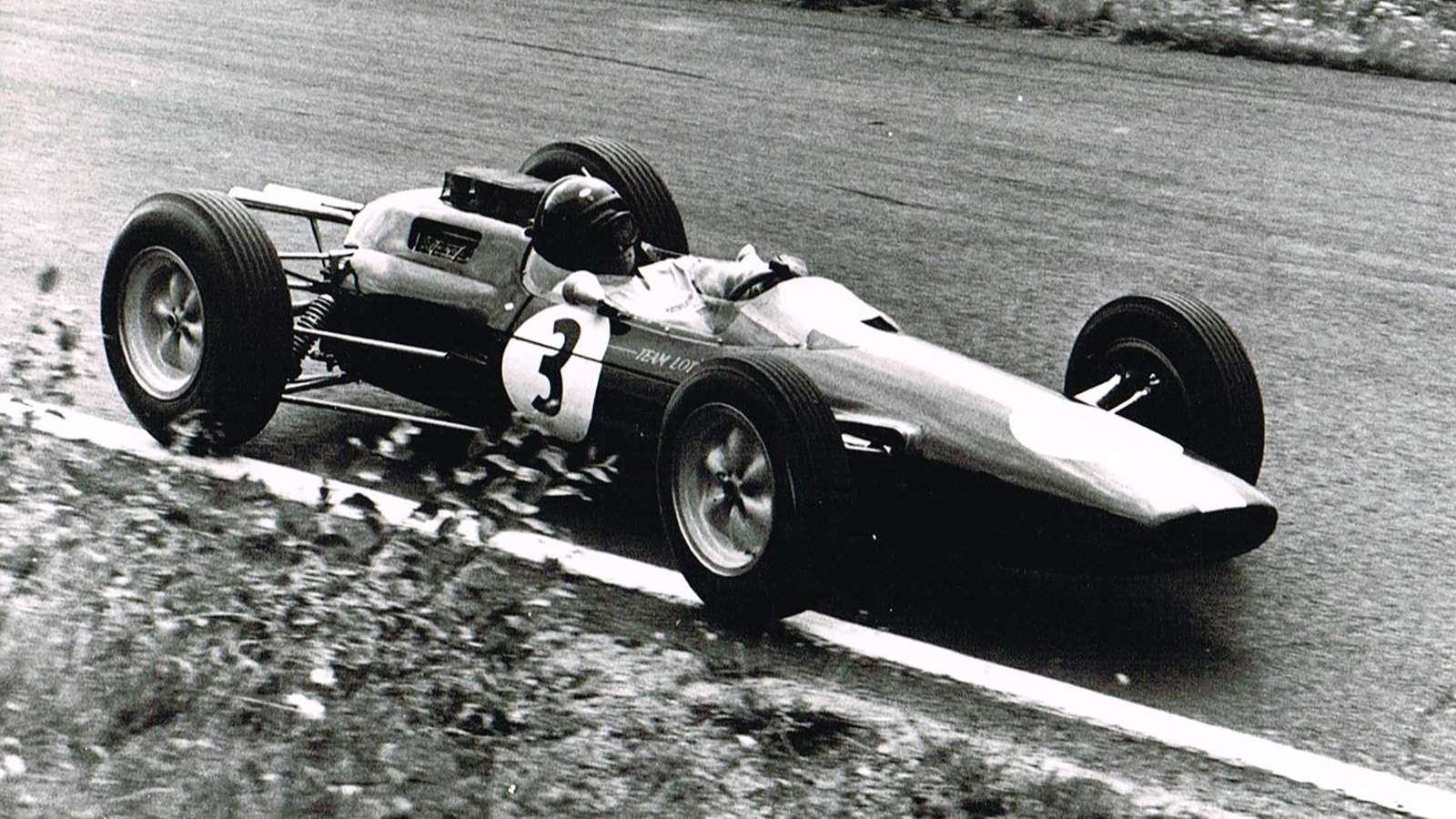 1600x900 Lotus To Bring Jim Clark's Record Breaking Type 25 R6 To FOS 2019