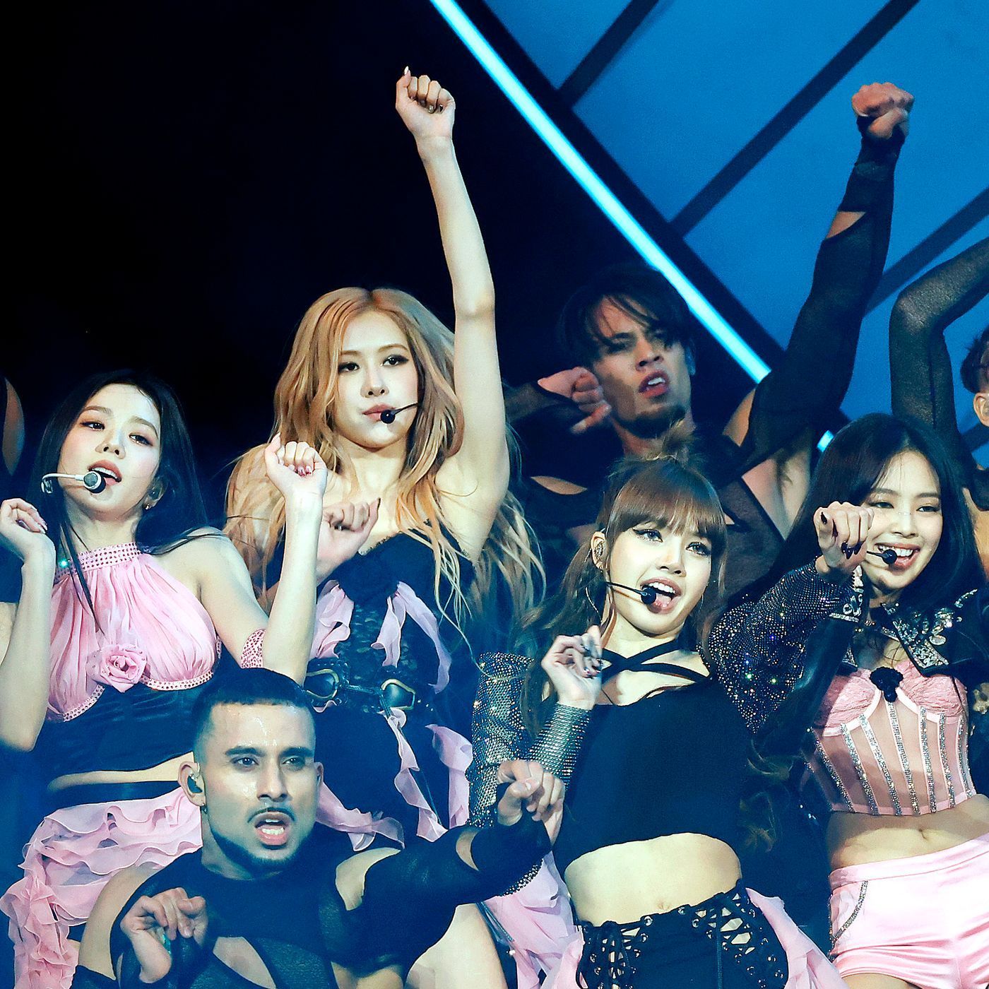 1400x1400 Blackpink Goes Solo