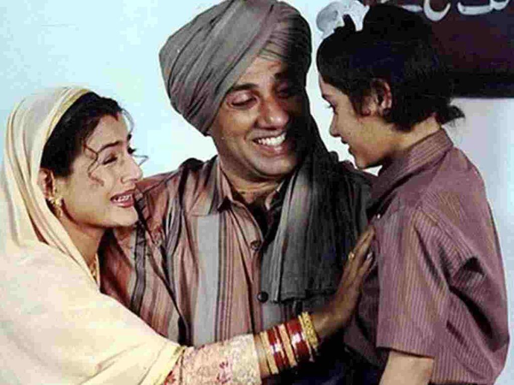 1024x768 Gadar Ek Prem Katha Review, Box Office Result, Hit Or Flop In Theaters