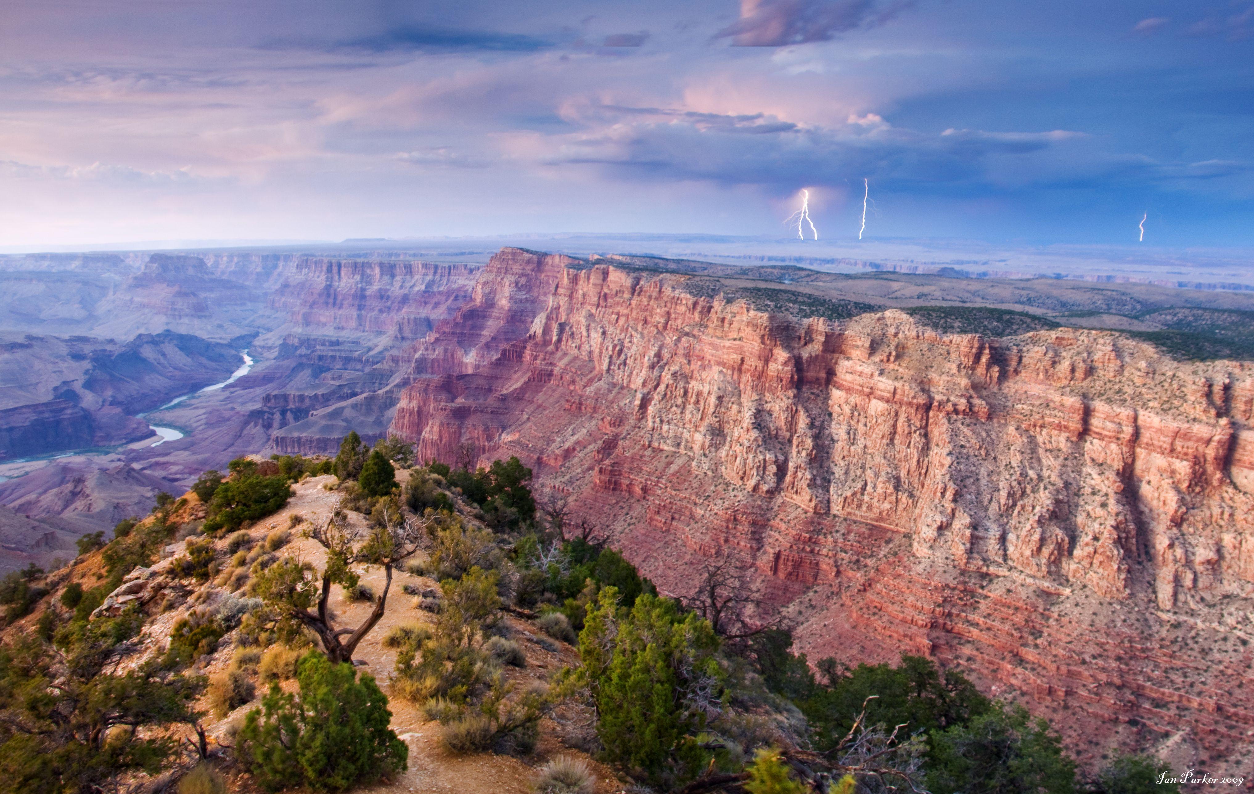 4068x2576 Evanescent Light : Grand Canyon