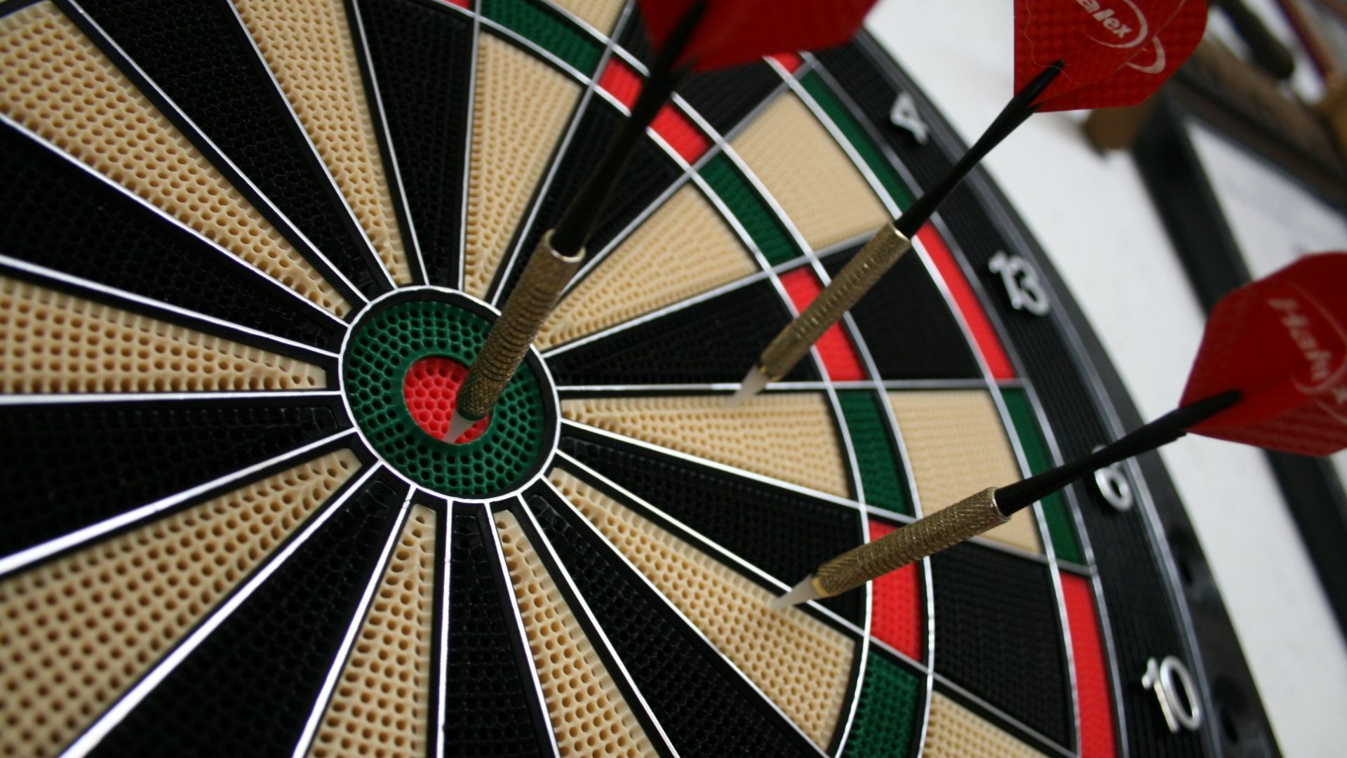 1920x1080 Desktop Wallpaper Darts, HD Image, Picture, Background, Hwey3q